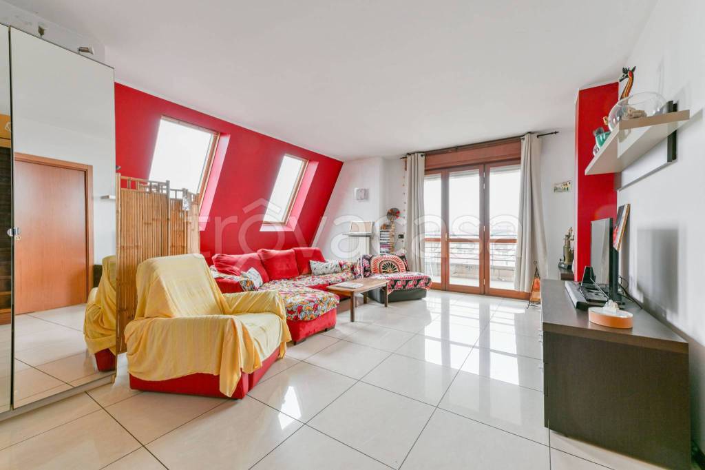 appartamento in vendita a Milano in zona Casoretto