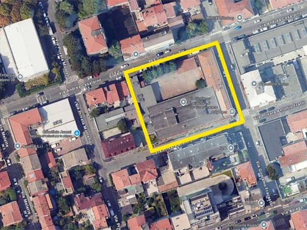 intera palazzina in vendita a Milano in zona Adriano