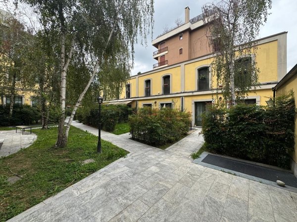 appartamento in vendita a Milano in zona Stadera
