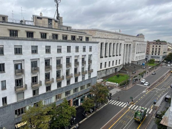 appartamento in vendita a Milano in zona Porta Vittoria