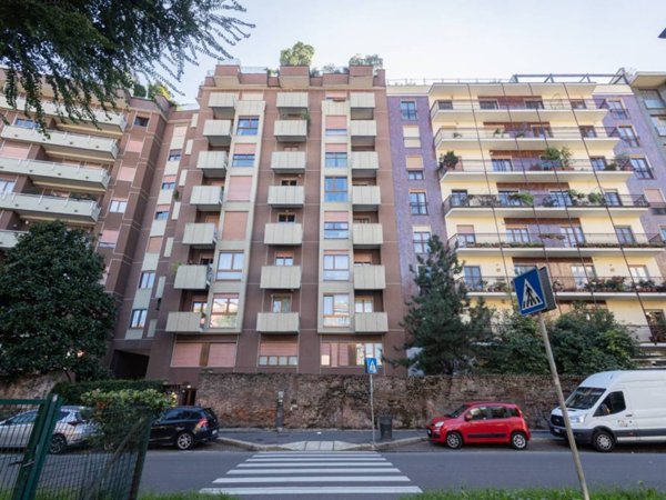 appartamento in vendita a Milano in zona Bocconi