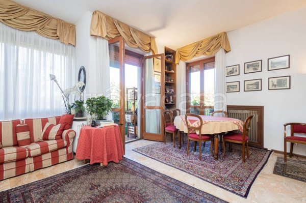 appartamento in vendita a Milano in zona Bocconi