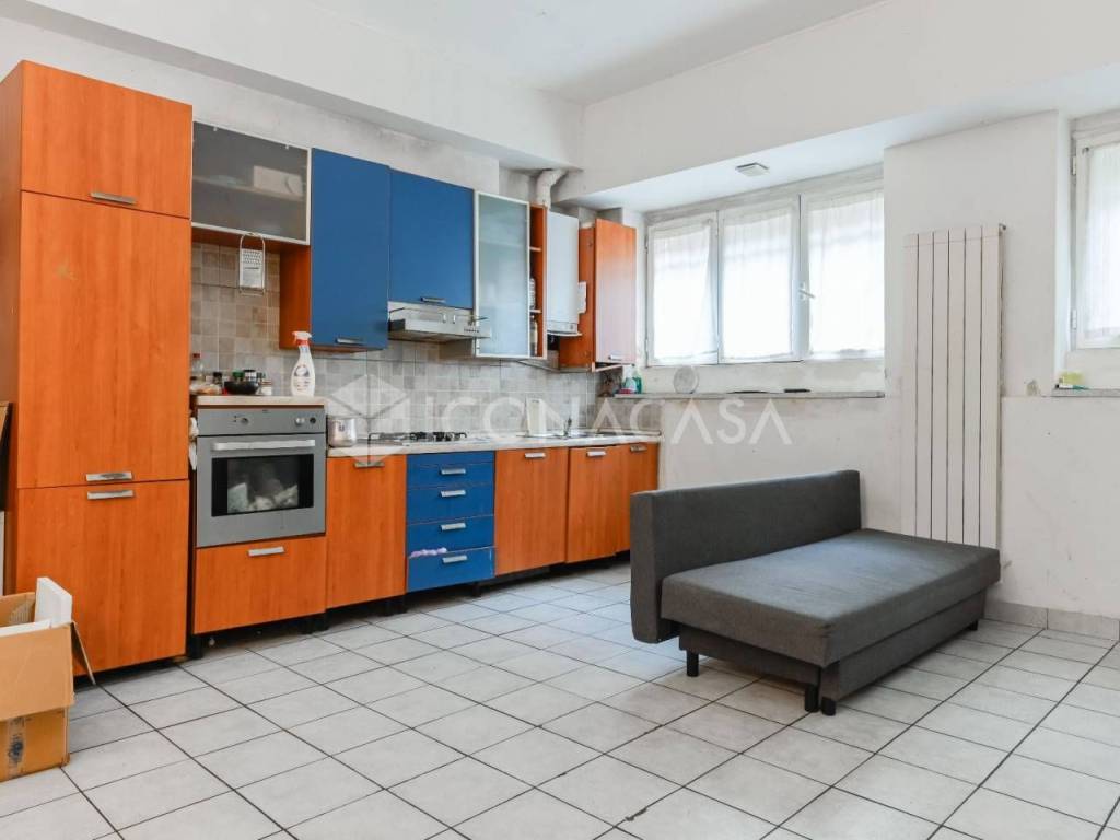 appartamento in vendita a Milano in zona Porta Vittoria