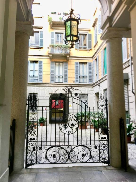 appartamento in vendita a Milano in zona Porta Venezia