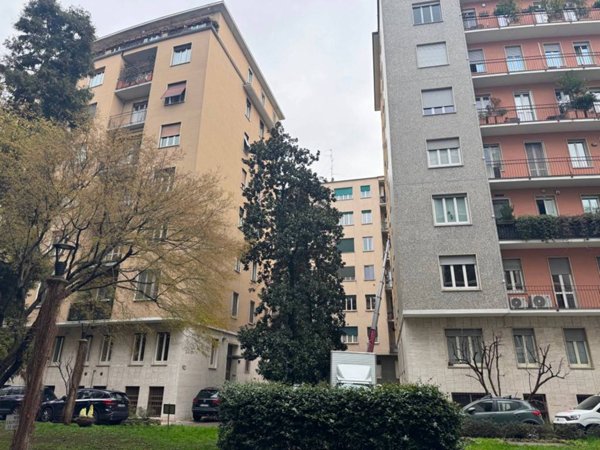 appartamento in vendita a Milano in zona Porta Nuova