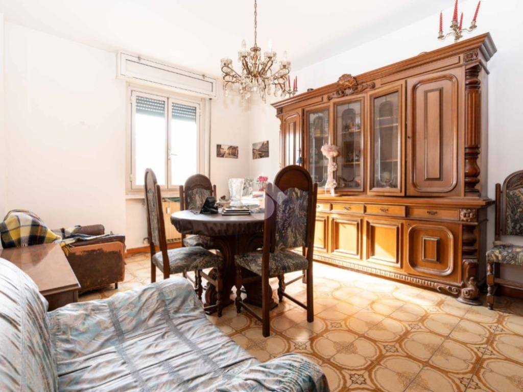 appartamento in vendita a Milano in zona Barona