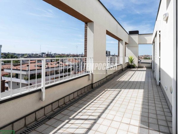 appartamento in vendita a Milano in zona Gorla