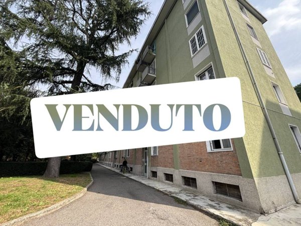 appartamento in vendita a Milano in zona Forze Armate