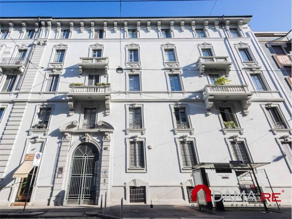 appartamento in vendita a Milano in zona Sempione