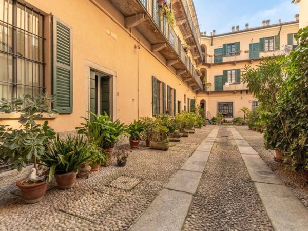 appartamento in vendita a Milano in zona Bocconi