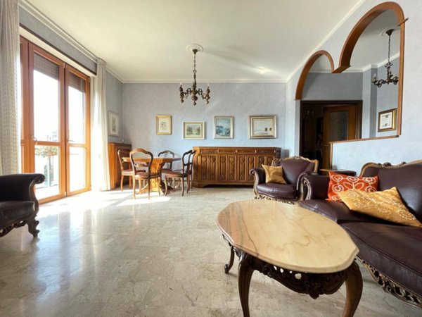 appartamento in vendita a Milano in zona Moncucco