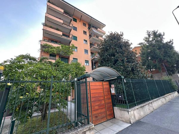 appartamento in vendita a Milano in zona Baggio