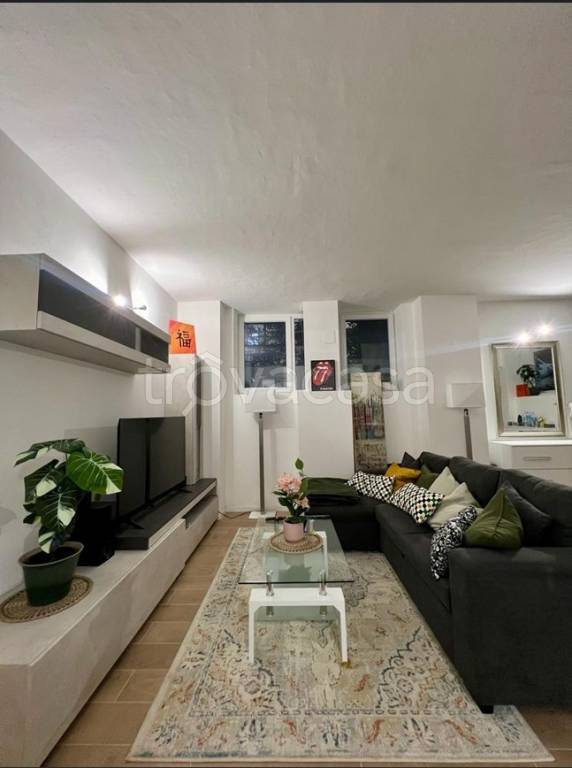 appartamento in vendita a Milano in zona Gorla