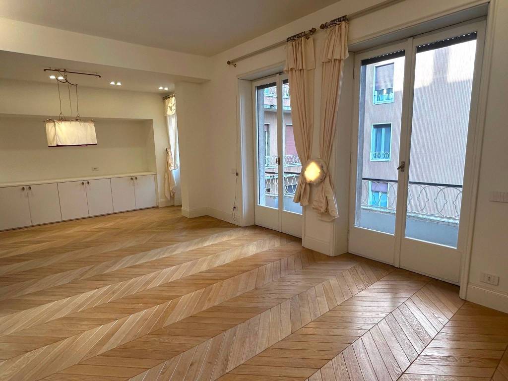 appartamento in vendita a Milano in zona Centro Direzionale