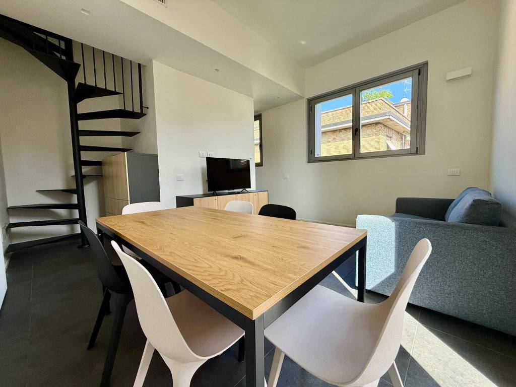 appartamento in vendita a Milano in zona QT8