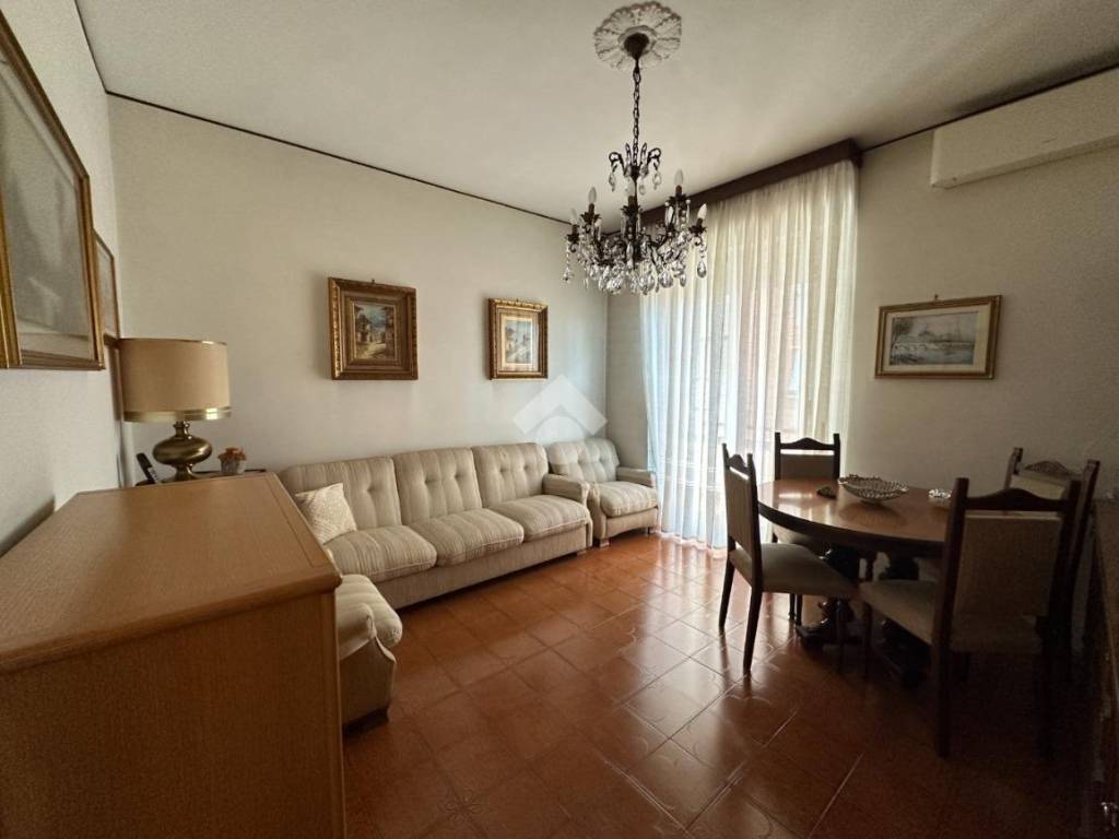 appartamento in vendita a Milano in zona Crescenzago