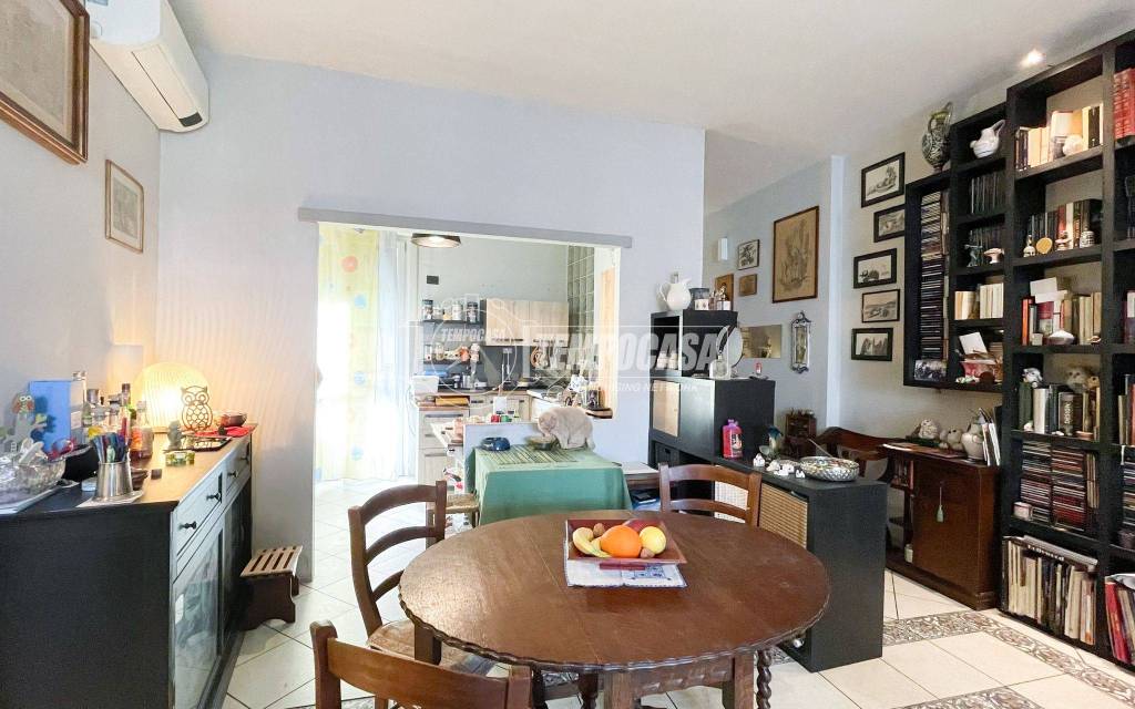 appartamento in vendita a Milano in zona Lambrate