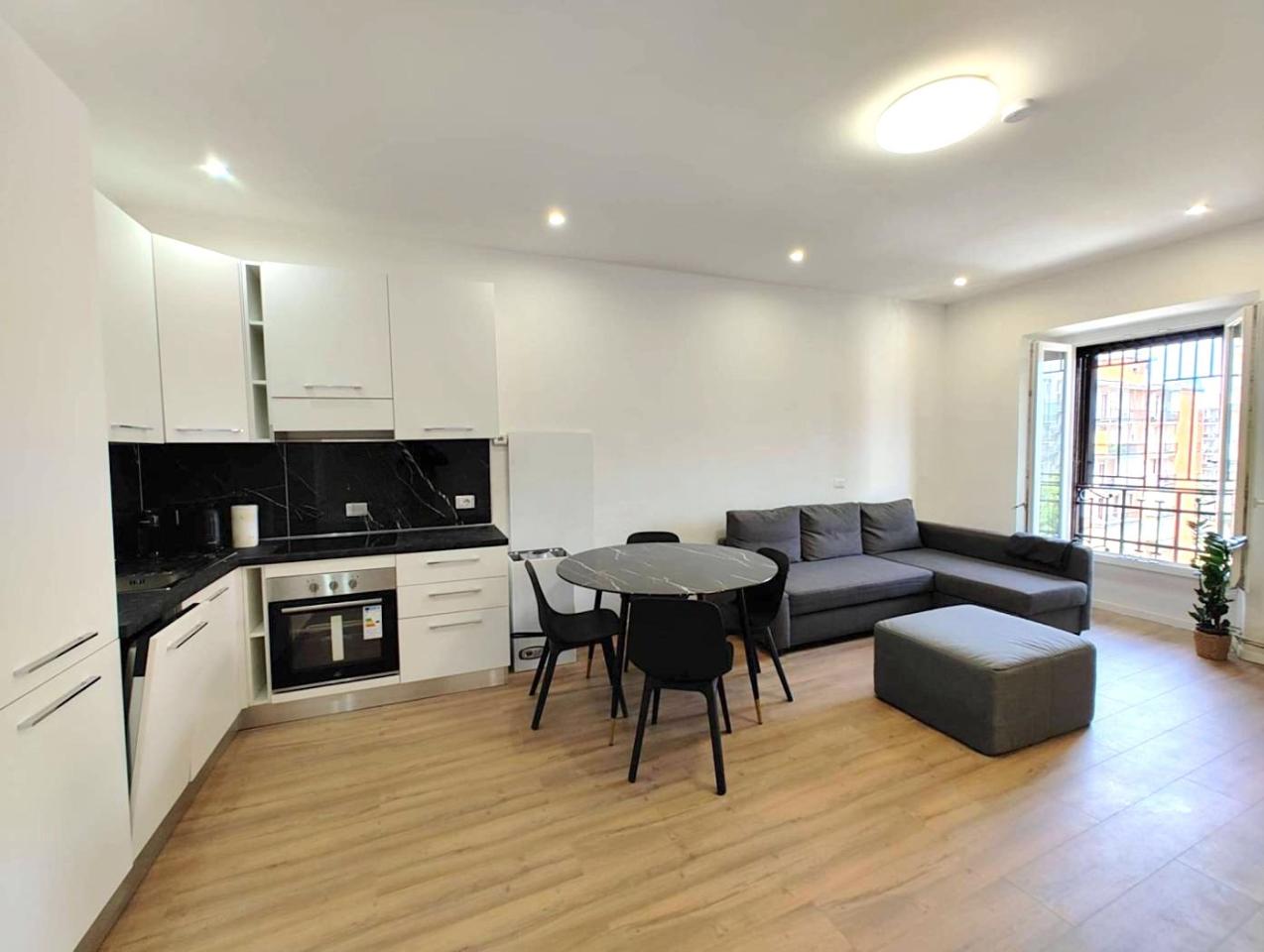 appartamento in vendita a Milano in zona Corvetto