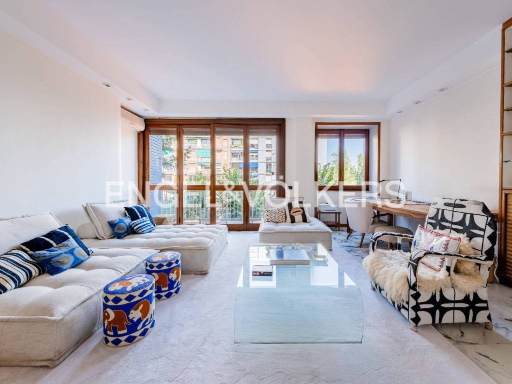 appartamento in vendita a Milano in zona Il Portello