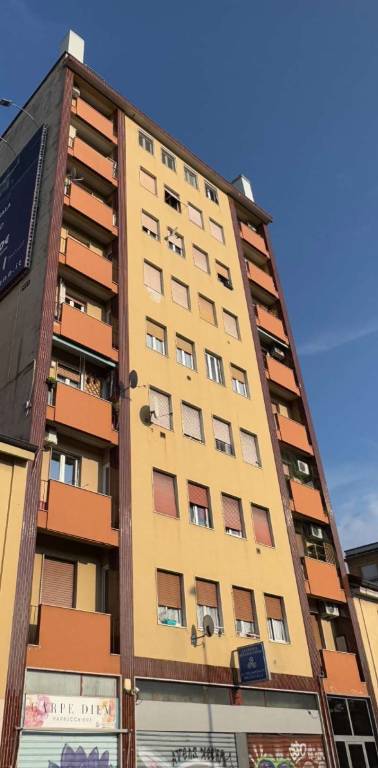 appartamento in vendita a Milano in zona Porta Ticinese