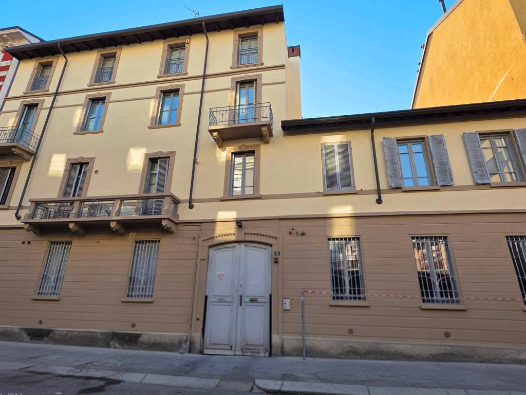 appartamento in vendita a Milano in zona Chiesa Rossa