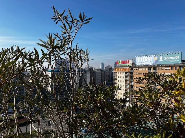 appartamento in vendita a Milano in zona Centro Direzionale