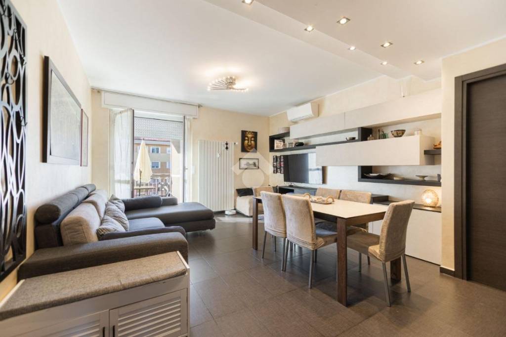 appartamento in vendita a Milano in zona Niguarda