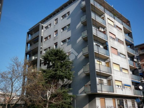 appartamento in vendita a Milano in zona Adriano
