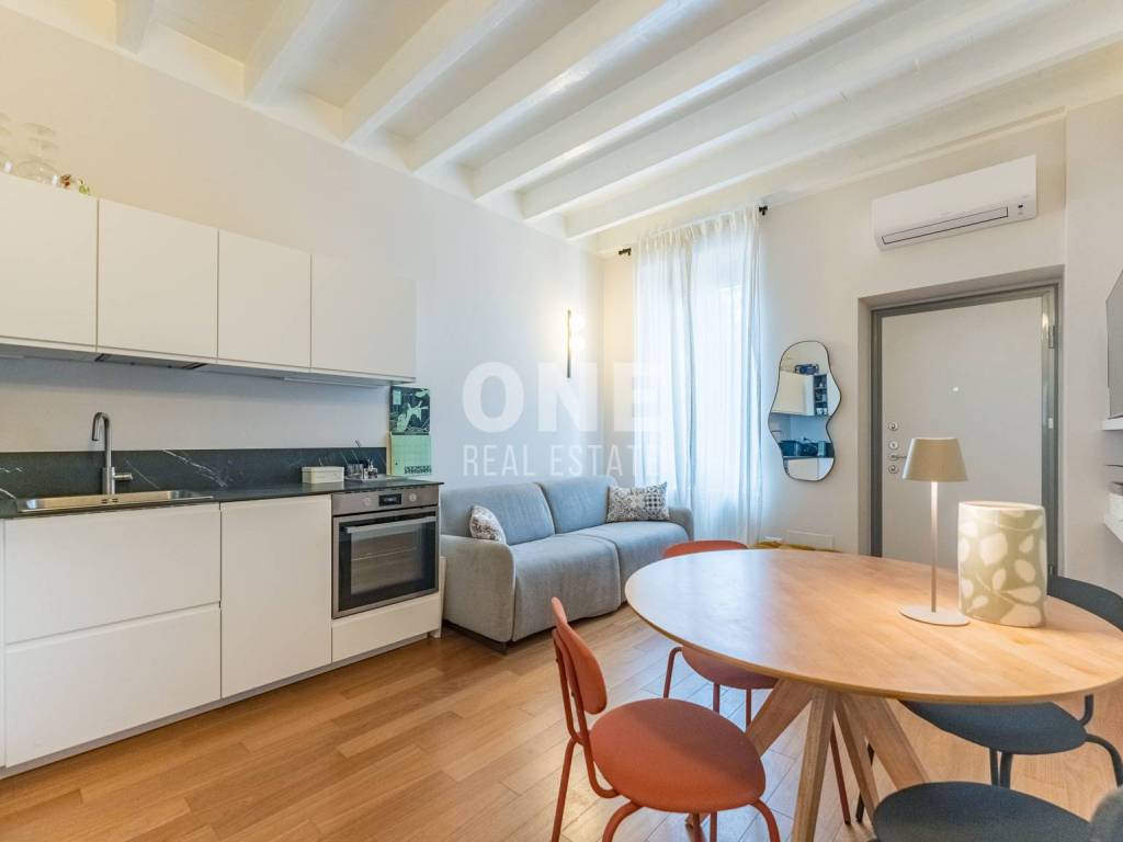 appartamento in vendita a Milano in zona Loreto