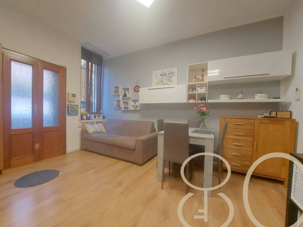 appartamento in vendita a Milano in zona Chiesa Rossa
