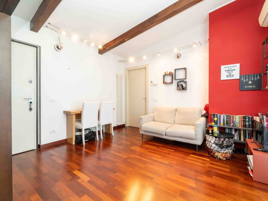 appartamento in vendita a Milano in zona Crescenzago