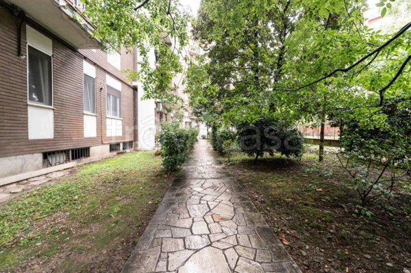 appartamento in vendita a Milano in zona Crescenzago