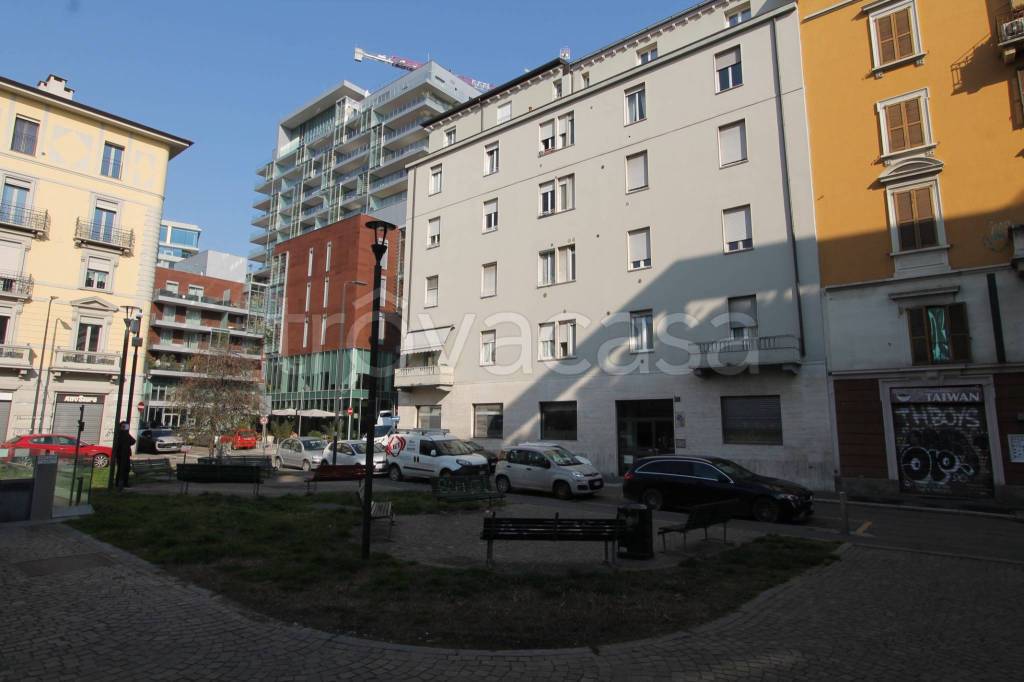 appartamento in vendita a Milano in zona Porta Nuova