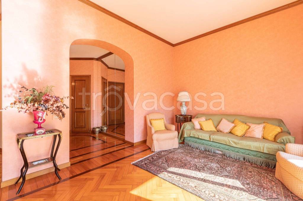 appartamento in vendita a Milano in zona Centro Direzionale