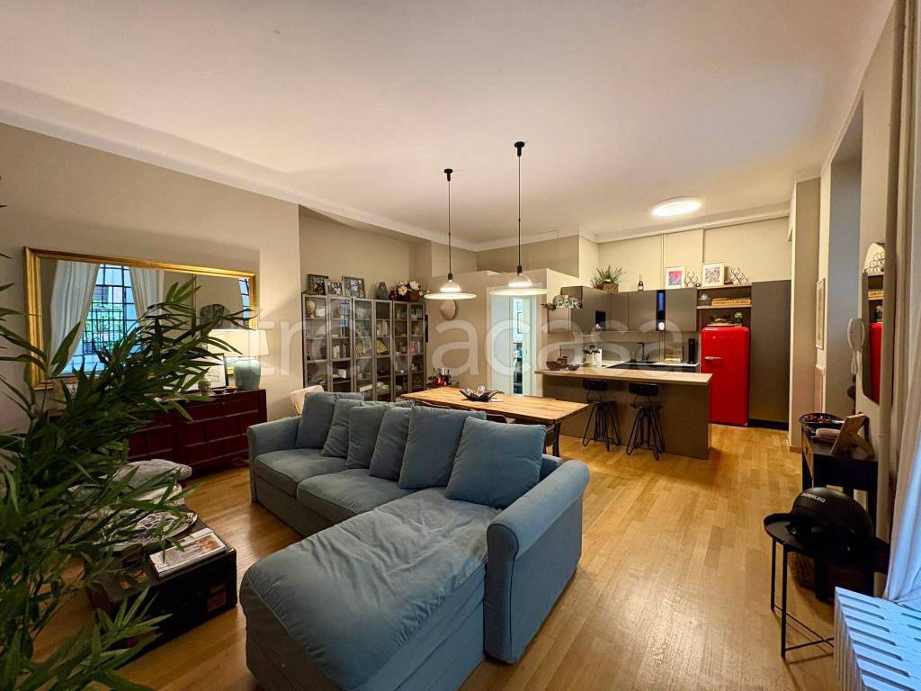 appartamento in vendita a Milano in zona Isola