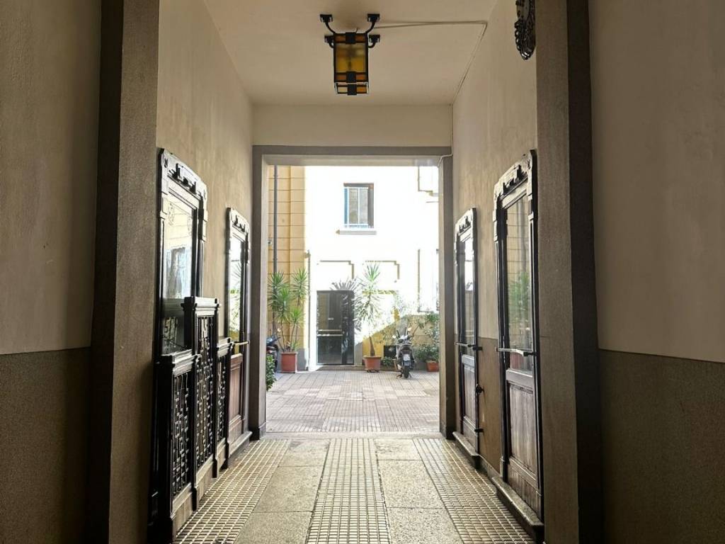 appartamento in vendita a Milano in zona Solari