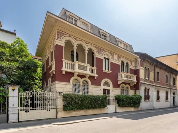 casa indipendente in vendita a Milano in zona Città Studi