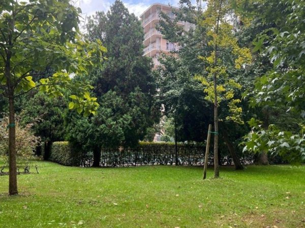 appartamento in vendita a Milano in zona Barona