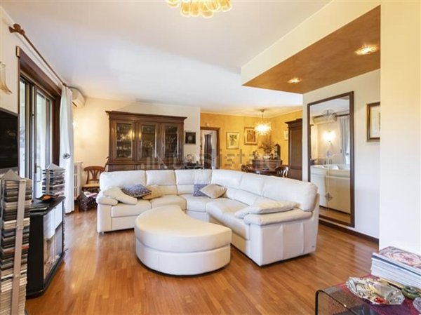 appartamento in vendita a Milano in zona Vigentino