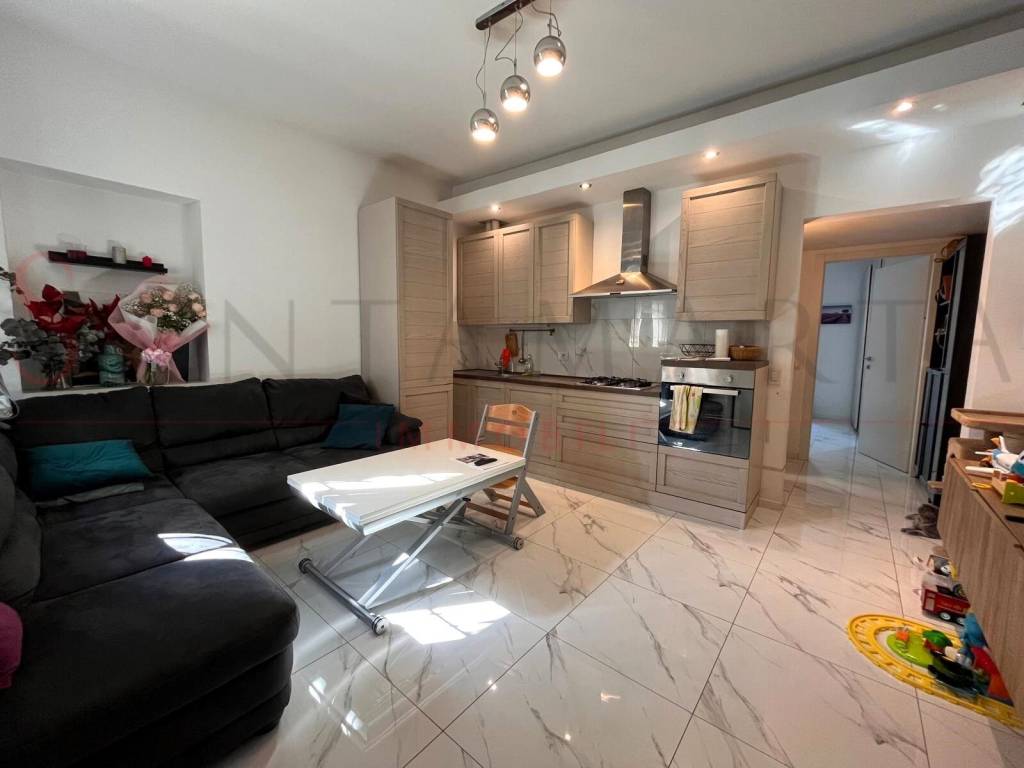 appartamento in vendita a Milano in zona Cagnola