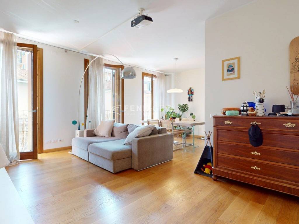 appartamento in vendita a Milano in zona Casoretto