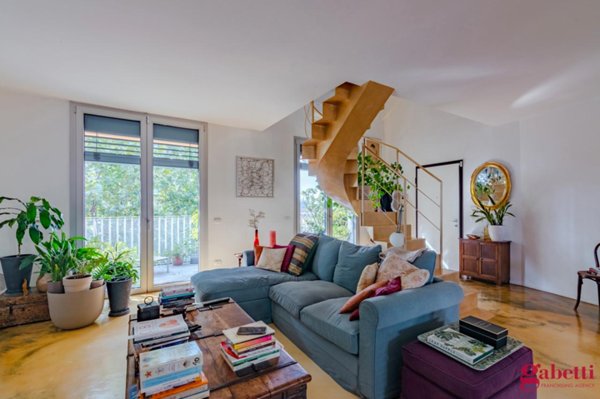 appartamento in vendita a Milano in zona Piazzale Lodi