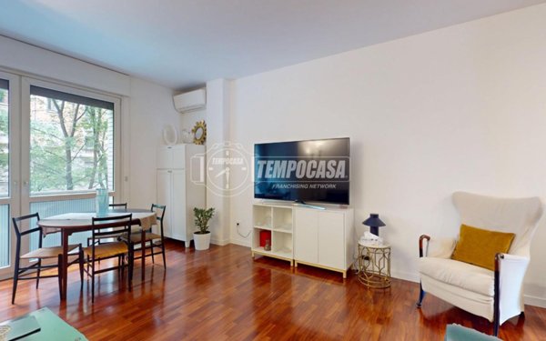 appartamento in vendita a Milano in zona Bullona
