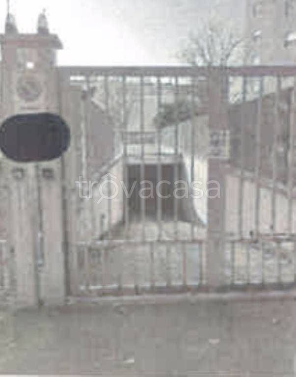 appartamento in vendita a Milano in zona Chiesa Rossa
