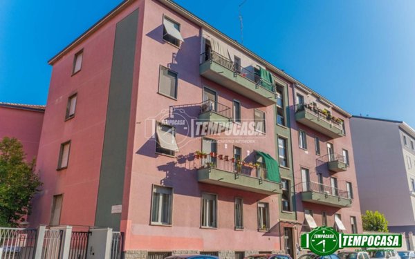 appartamento in vendita a Milano in zona Montalbino