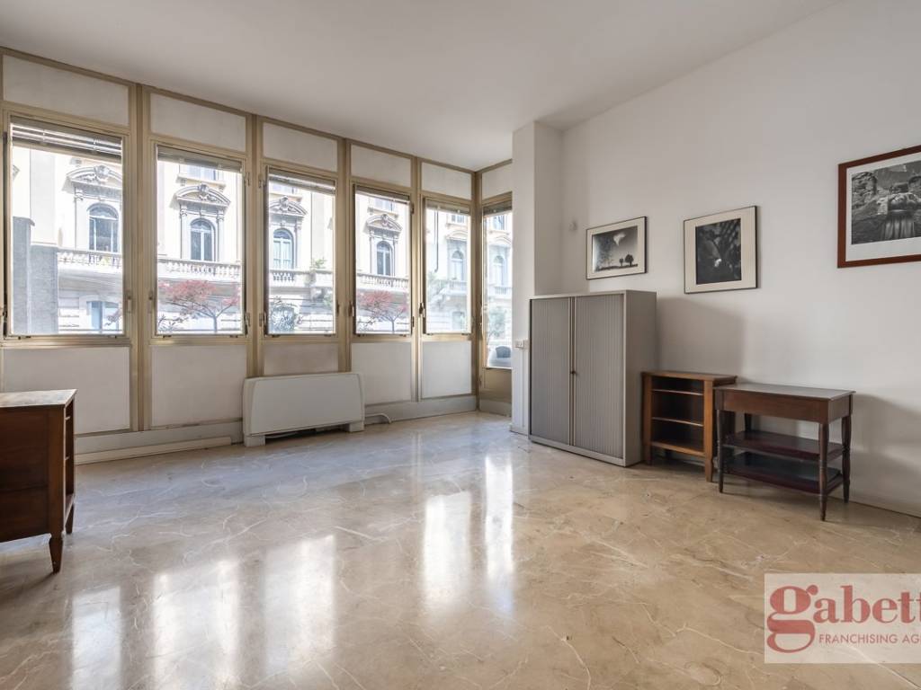 ufficio in vendita a Milano in zona Porta Venezia