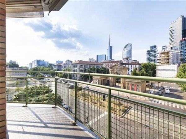 appartamento in vendita a Milano in zona Porta Nuova