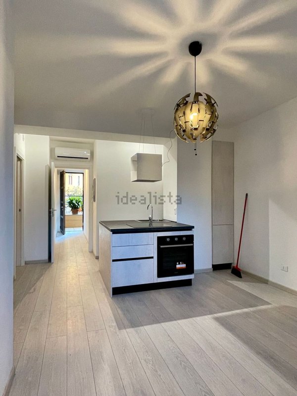 appartamento in vendita a Milano in zona Piazzale Lodi