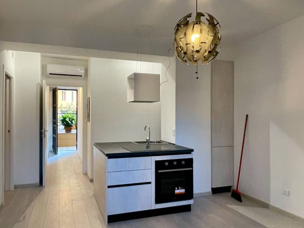 appartamento in vendita a Milano in zona Corvetto