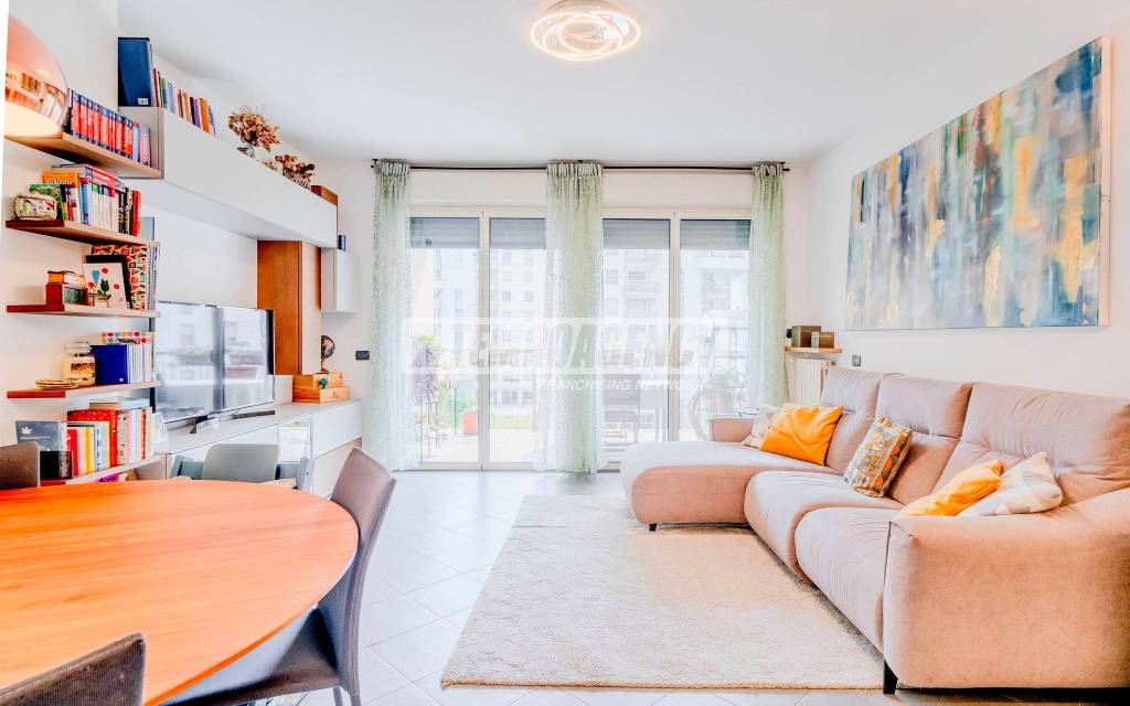 appartamento in vendita a Milano in zona Rogoredo